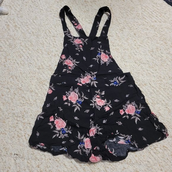 H&M (DIVIDED) pink and black floral romper, jumpsuit with shorts - Picture 1 of 4
